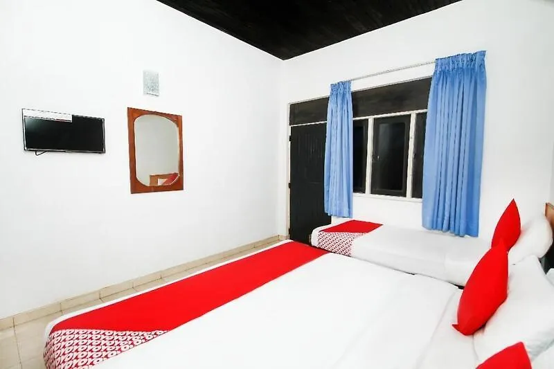 Ceylonica Beach Hotel Negombo 2*,