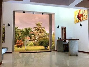 Ceylonica Beach Hotel Negombo 2*,