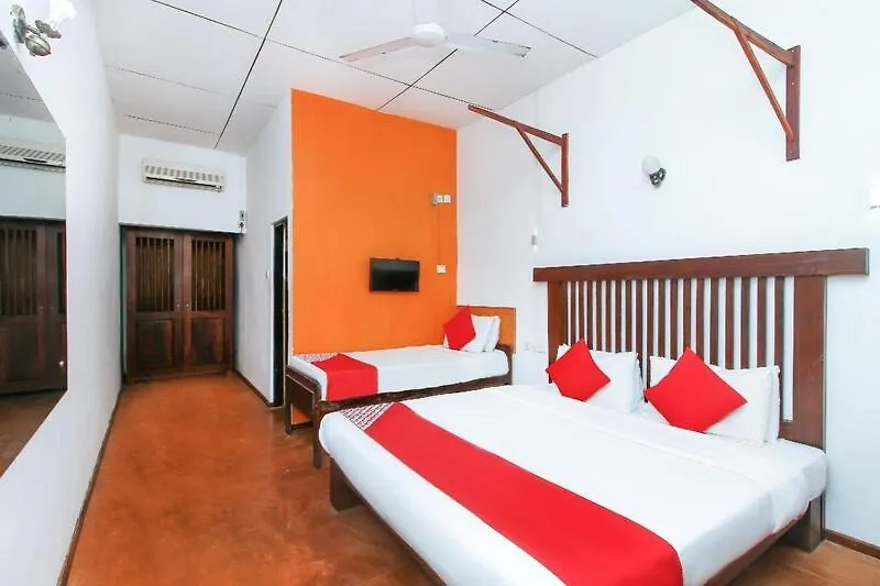 Ceylonica Beach Hotel Negombo Bed & Breakfast