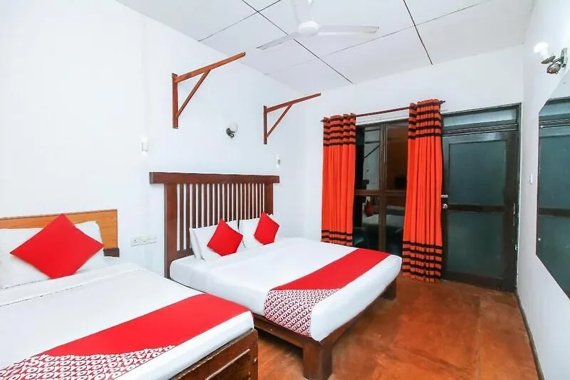 ** Bed & Breakfast Ceylonica Beach Hotel Negombo Sri Lanka