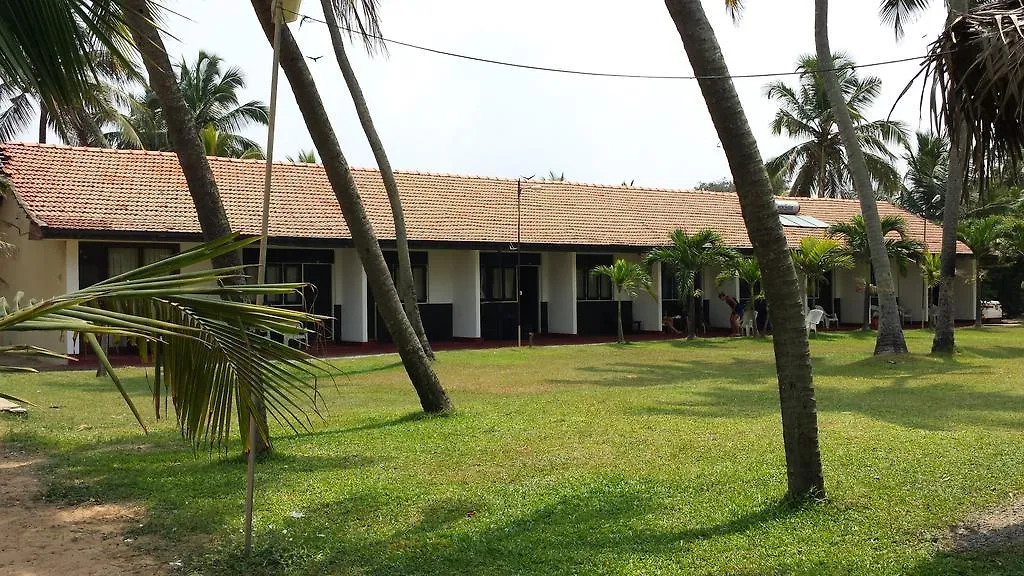 Ceylonica Beach Hotel Negombo Bed & Breakfast